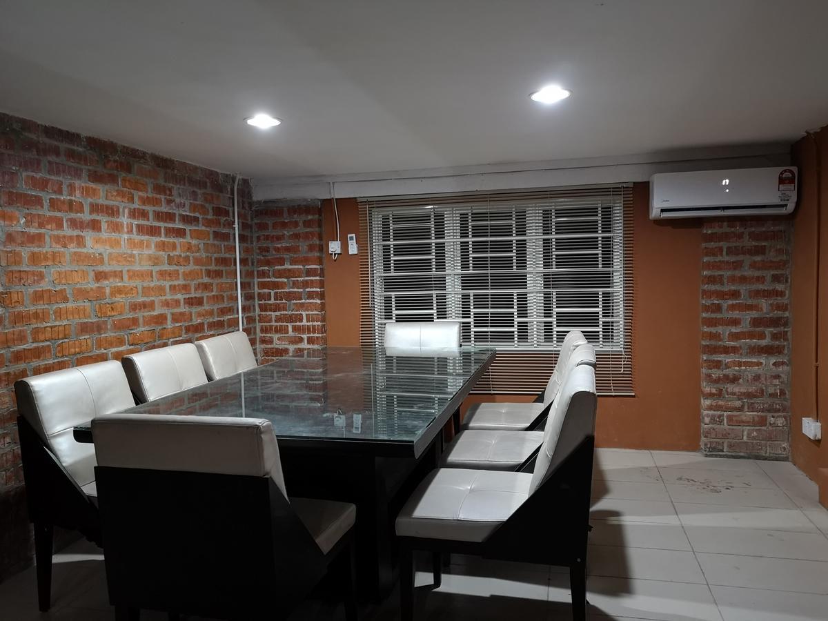 Kenyalang Urban Homestay Kuching Esterno foto